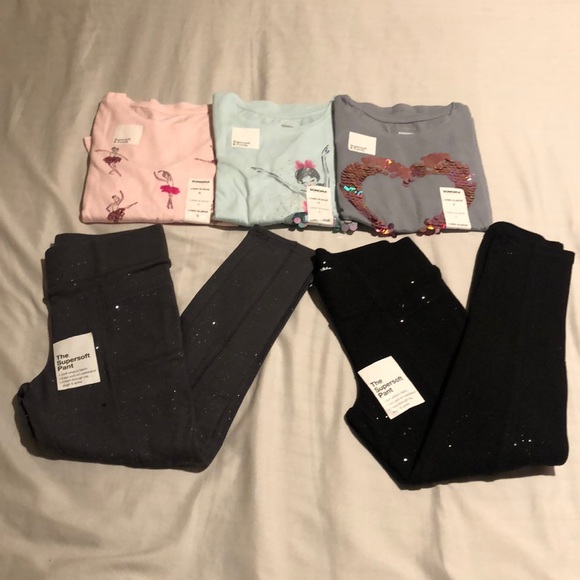 Sonoma Tops - Girls 3 T-Shirts and 2 Stretch pants bundle